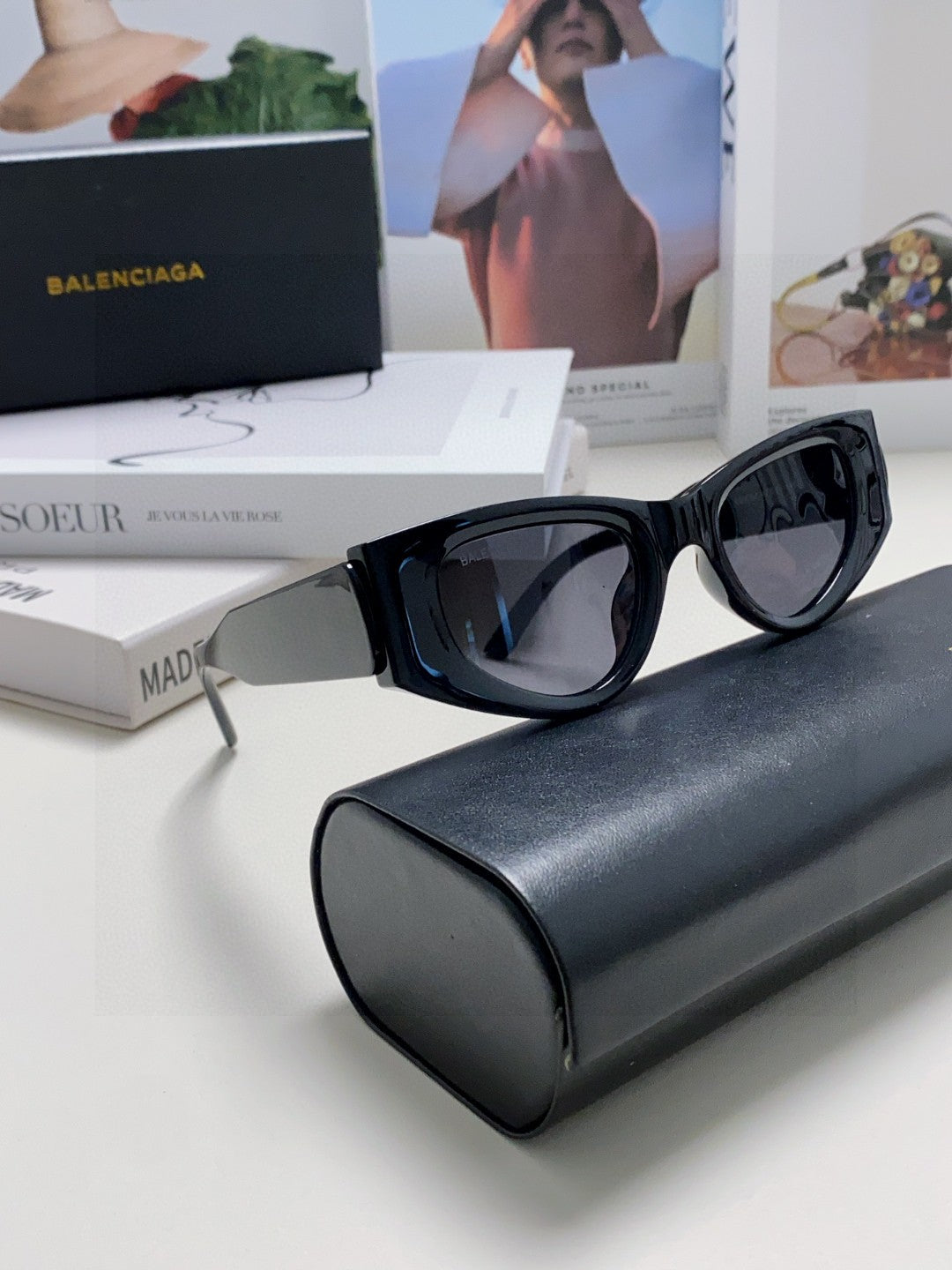 Balenciaga Polarized Cat-Eye Orange Lens Sunglasses for Men & Women - 416101 - detail image 9