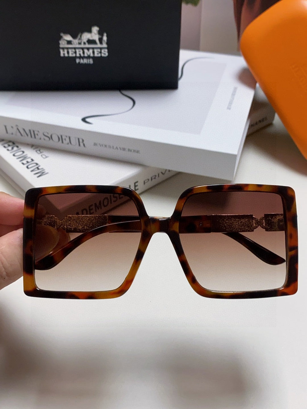 Hermès Square Red Lens Sunglasses for Women - detail image 3