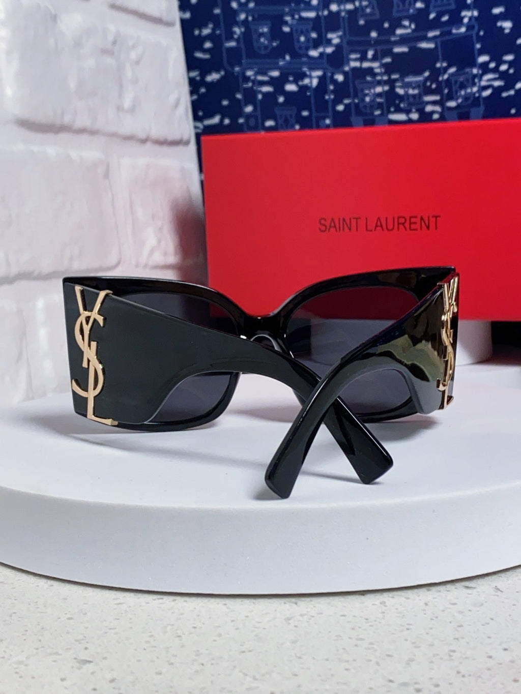 Saint Laurent Oversized Black Lens Sunglasses for Women - 449223 - detail image 3