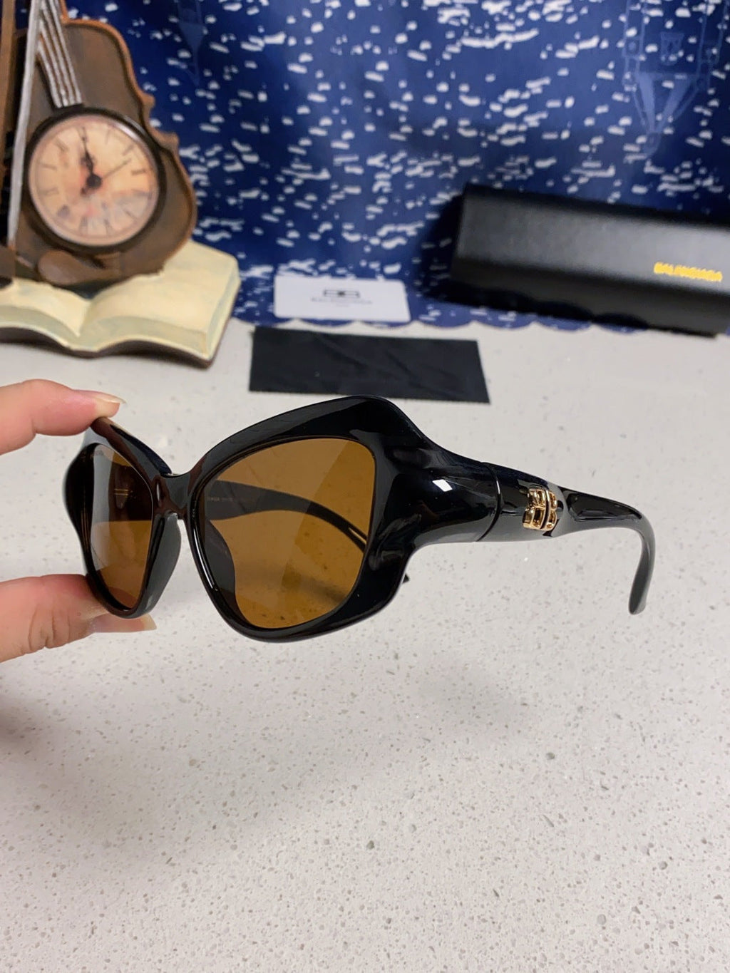 Balenciaga Oversized Brown Lens Sunglasses for Women - 432532 - detail image 6