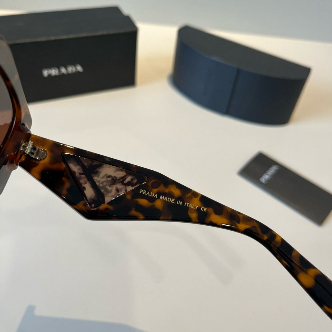 Prada Fashion Black Lens Sunglasses for Men & Women - 432080 - detail image 9