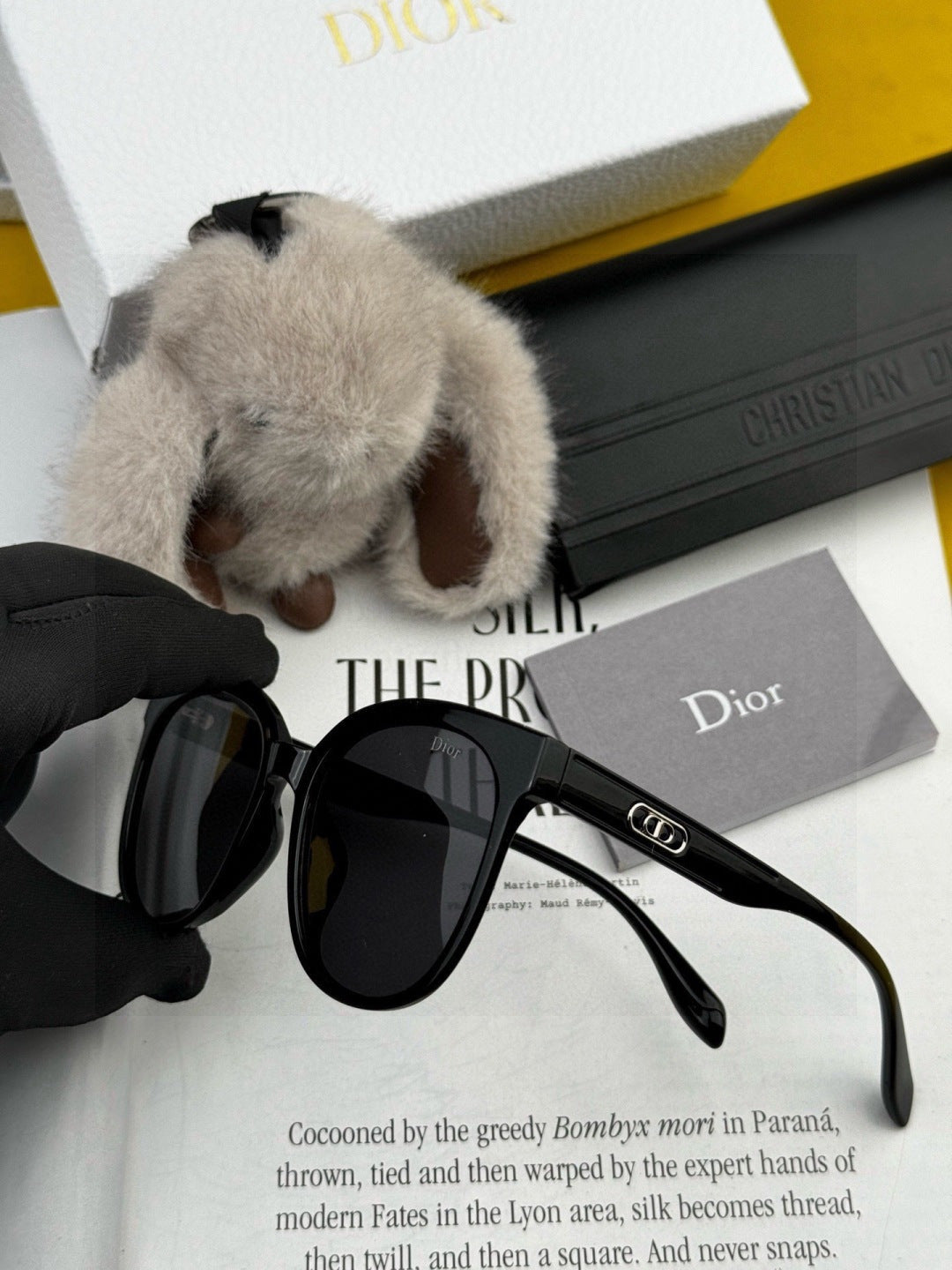 Dior D6106 Polarized Round Brown Lens Sunglasses for Men & Women - detail image 5