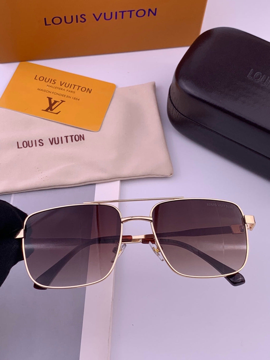 Louis Vuitton L3905 Aviator Gray Lens Sunglasses for Men & Women - 448600 - detail image 3