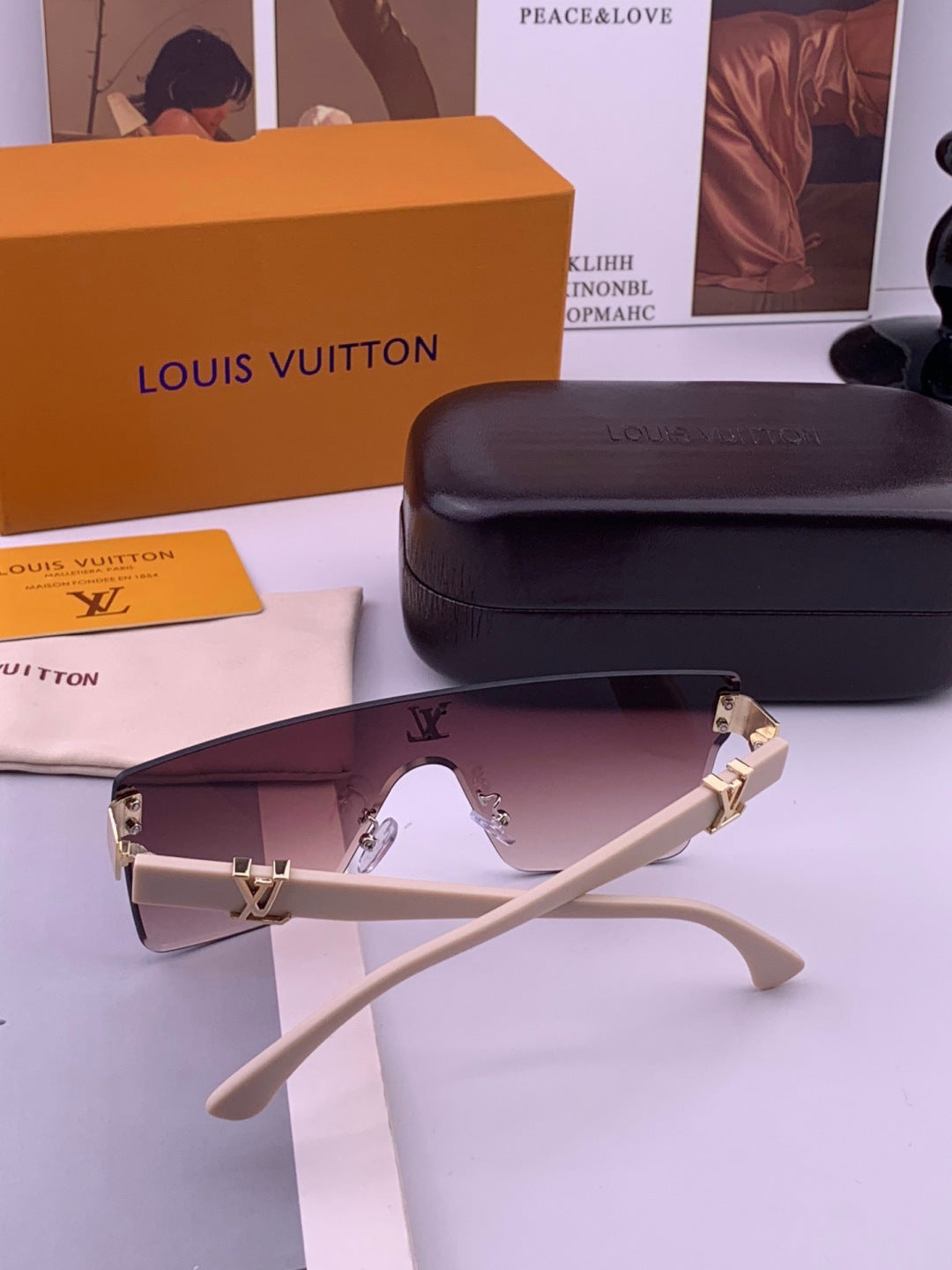 Louis Vuitton L36000 Oversized Purple Lens Sunglasses for Men & Women - 448602 - detail image 7