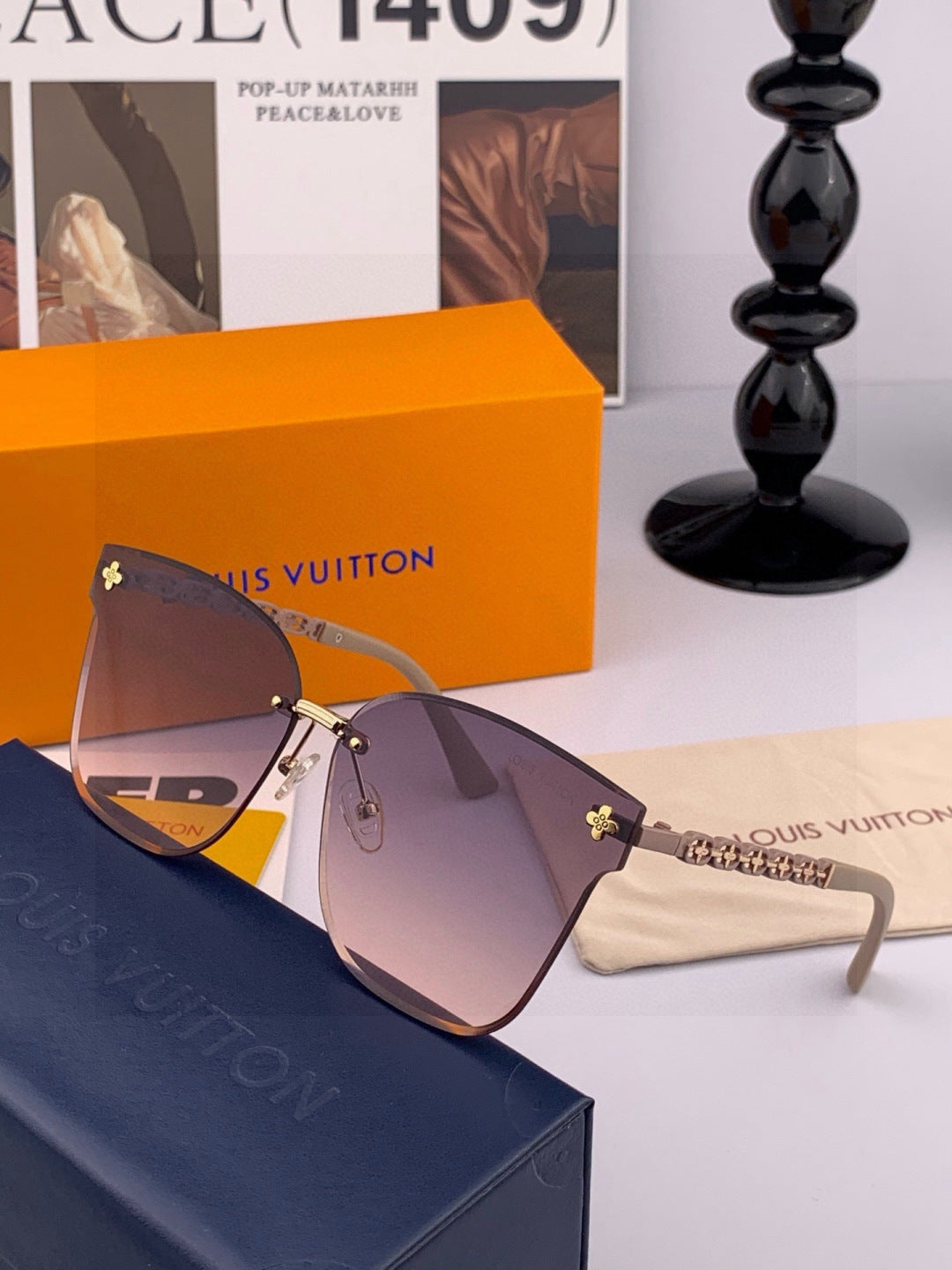 Louis Vuitton L7101 Square Gold Lens Sunglasses for Men & Women - detail image 5