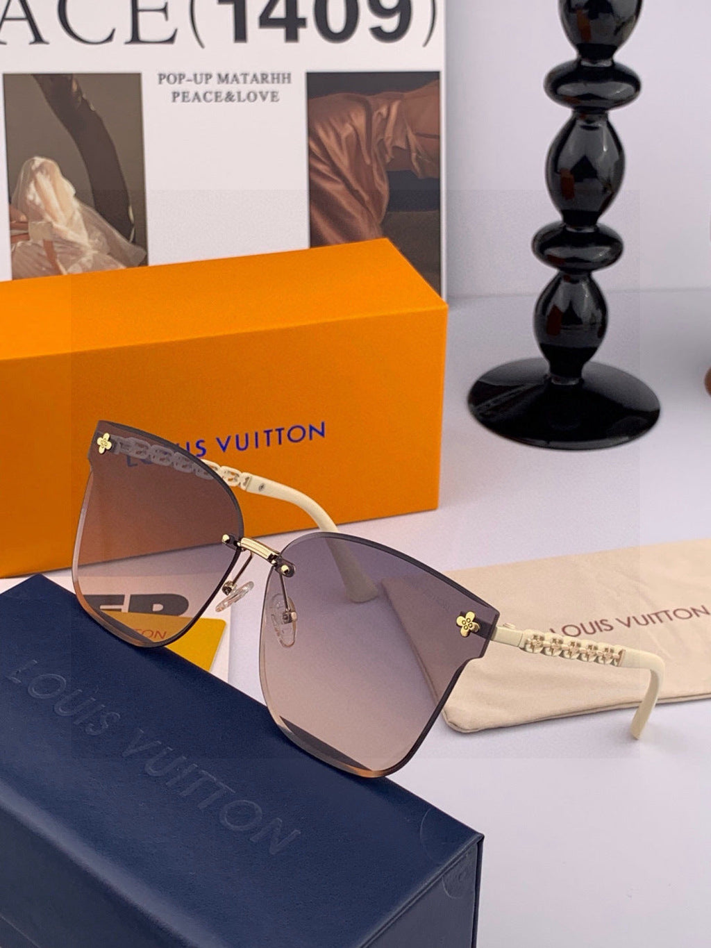 Louis Vuitton L7101 Square Gold Lens Sunglasses for Men & Women - detail image 3