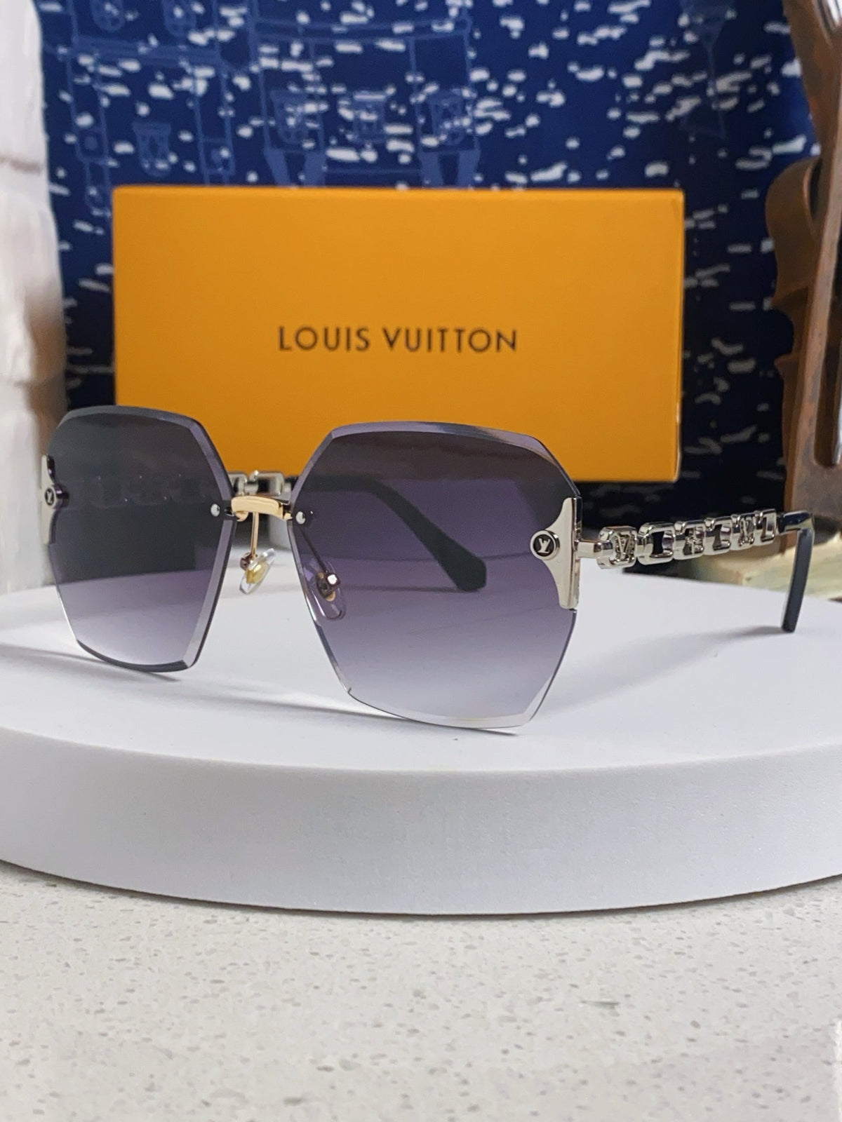 Louis Vuitton Oversized Silver Lens Sunglasses for Men & Women - 493150