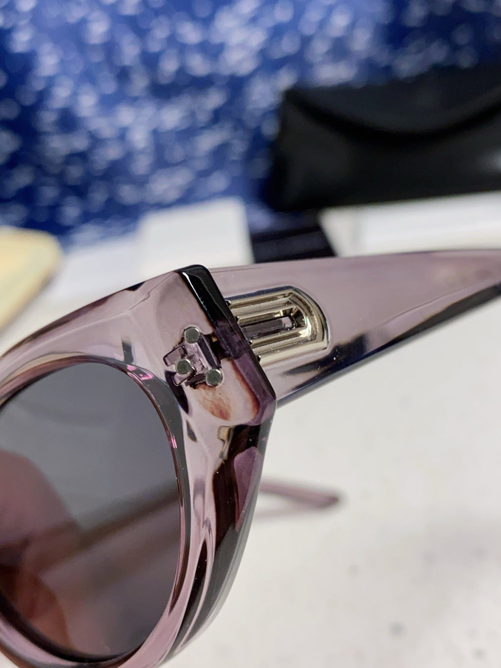 Gentle Monster DADA Cat-Eye Black Lens Sunglasses for Men & Women - 998477 - detail image 7