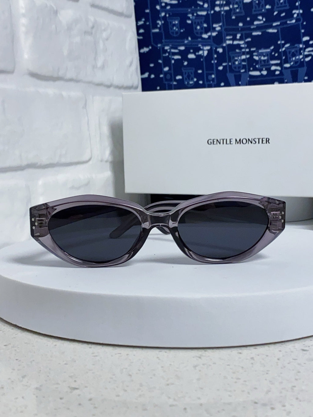 Gentle Monster DADA Cat-Eye Black Lens Sunglasses for Men & Women - 998477 - detail image 2