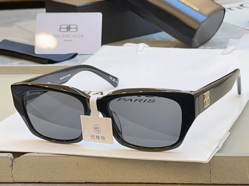 Balenciaga BB0480SK Fashion Black Lens Sunglasses for Men & Women - 487511 - detail image 2
