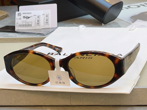 Balenciaga BB0369S Fashion Black Lens Sunglasses for Men & Women - 487504 - detail image 2