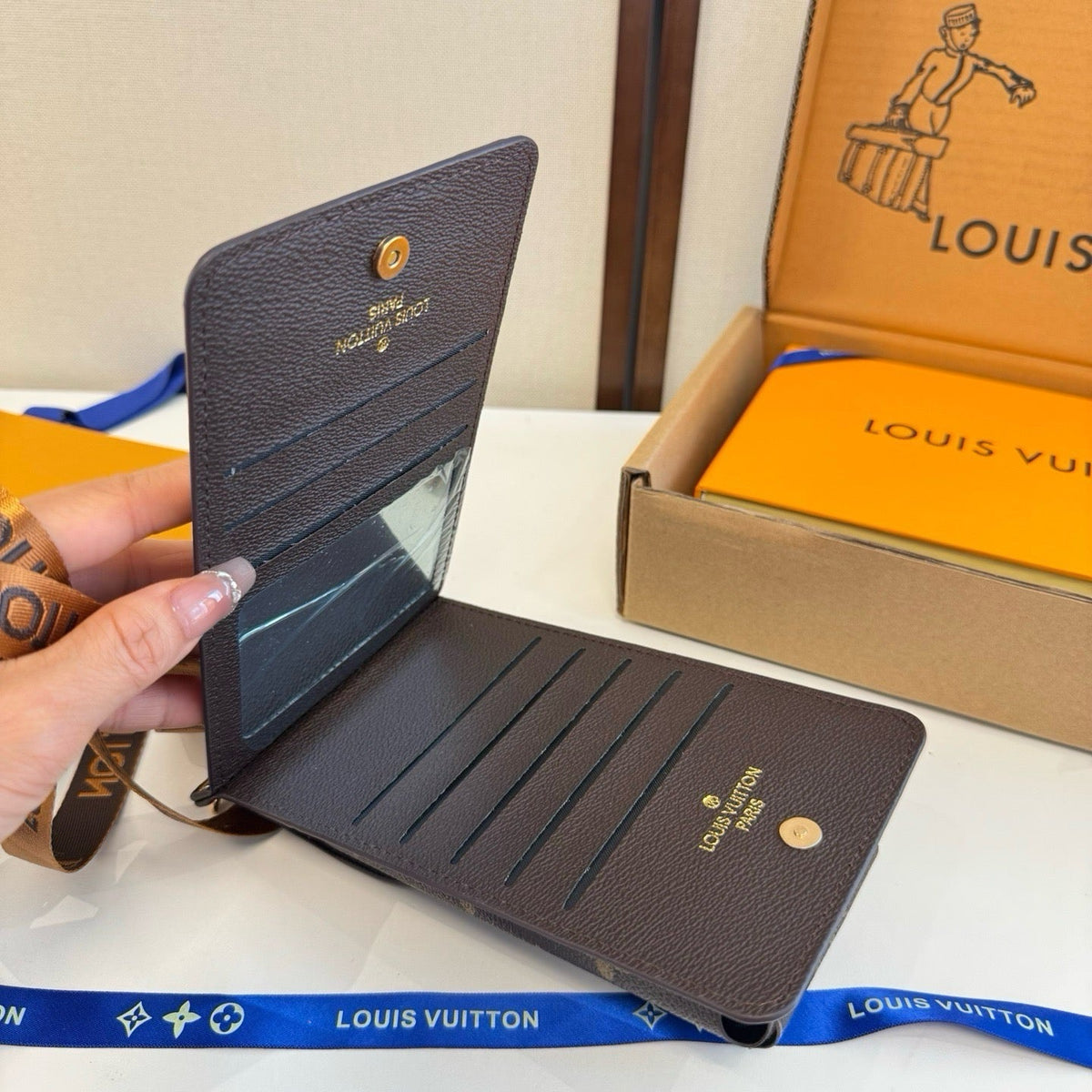 Louis Vuitton Fashion Black Lens Sunglasses for Men & Women - 493128 - detail image 10